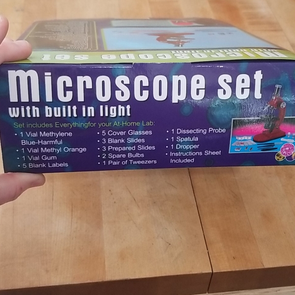 Brand New Microscope set with Light! - Picture 6 of 6